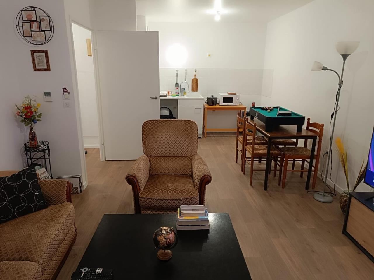 Bel Appartement Disponible Conflans-Sainte-Honorine Exteriör bild
