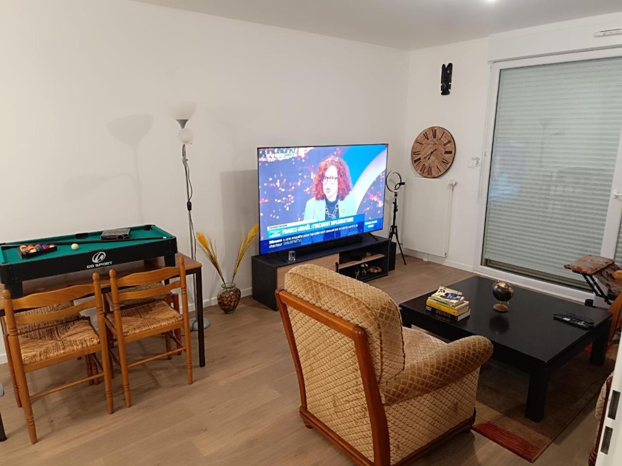 Bel Appartement Disponible Conflans-Sainte-Honorine Exteriör bild